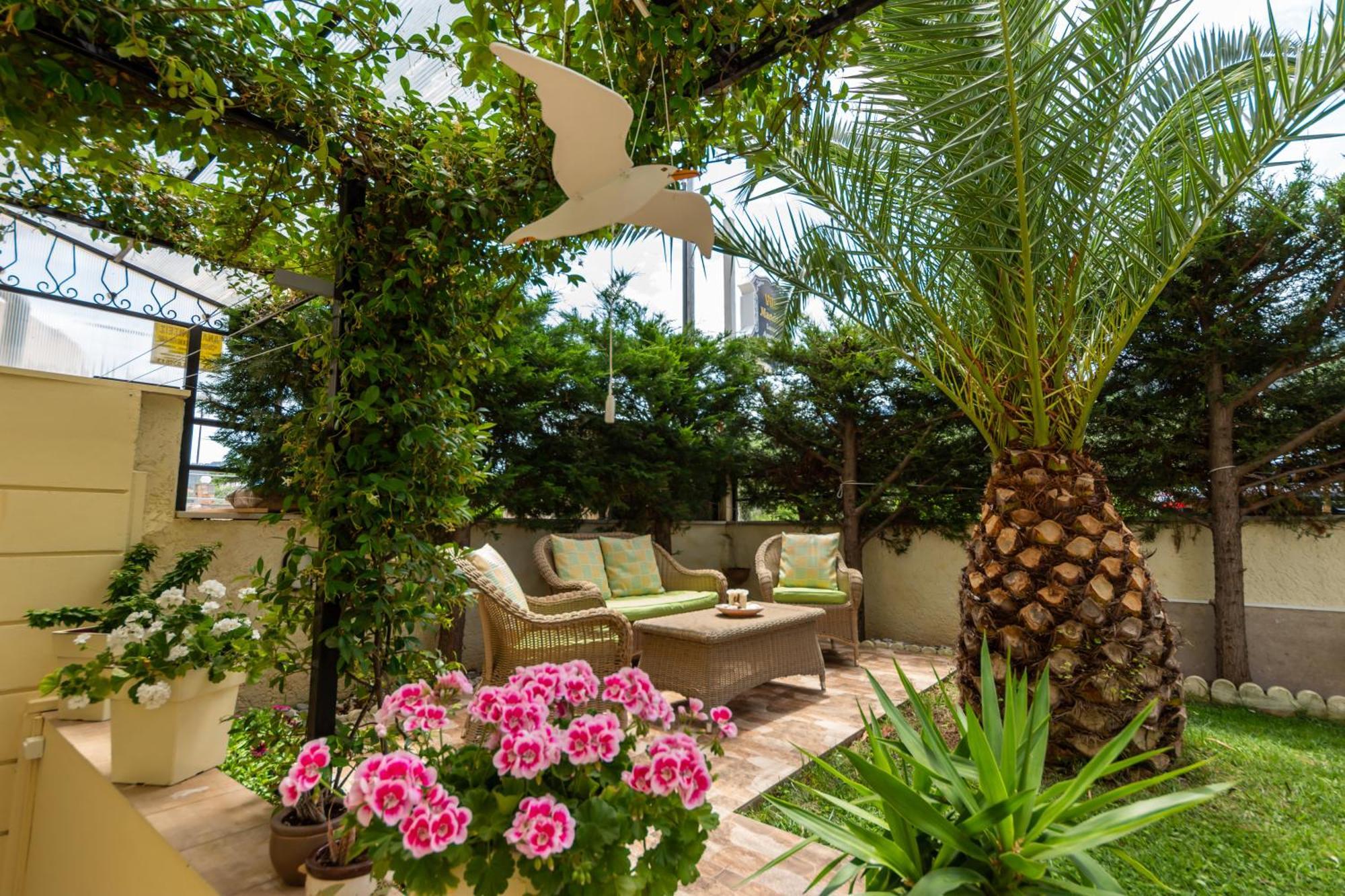 Mandani Villa Luxury Apartments ลีเมนาส ภายนอก รูปภาพ