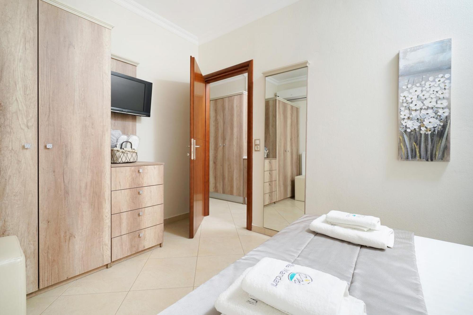 Mandani Villa Luxury Apartments ลีเมนาส ภายนอก รูปภาพ